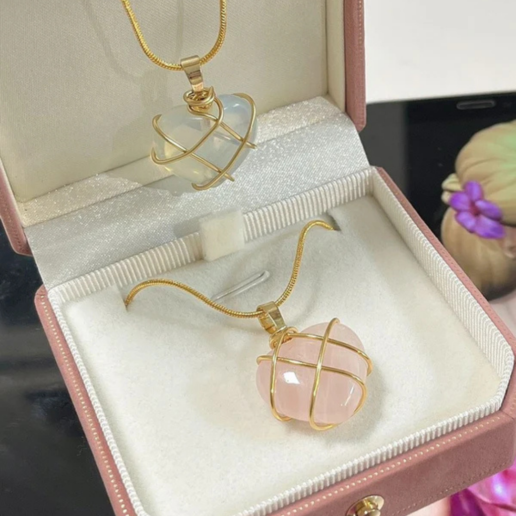 Elmas Şato kalp kolye